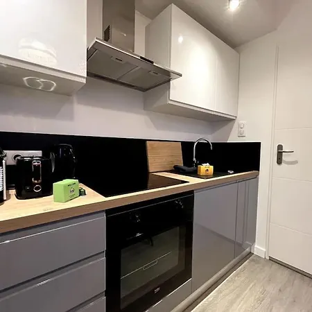 Le Charme Parisien - Confortable Feriehus *